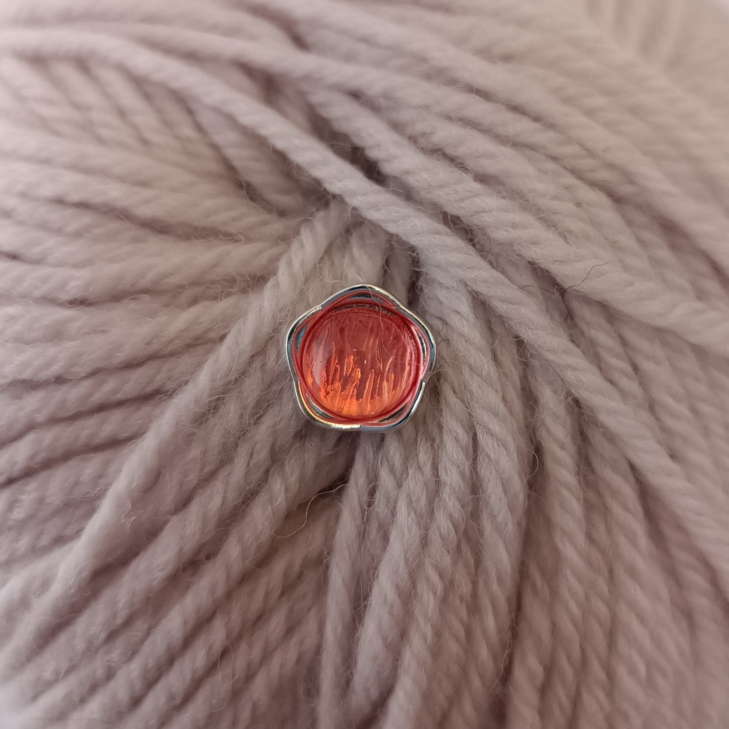 Metallknapp blomsterformet - to farger